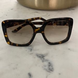 DEZI Harper Sunglasses